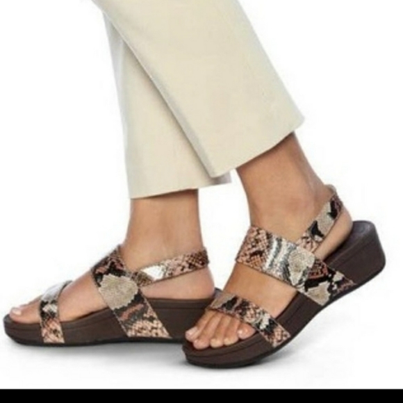 Vionic Shoes - Vionic Bolinas platform snake skin sandals